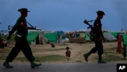 ရခိုင်ပြည်နယ်တွင်း လုံခြုံရေးယူထားတဲ့ မြန်မာစစ်တပ်။