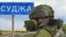 Російський військовий журналіст - перед в'їздом у м.Суджа Курської області 8 серпня 2024 року. Фото: ANATOLIY ZHDANOV/Kommersant/AFP