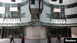 位于英国伦敦的英国广播公司(BBC)总部入口。(资料照,2015年7月16日)