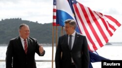 美国国务卿蓬佩奥和克罗地亚总理安德烈·普伦科维奇在杜布罗夫尼克举行会晤。(2020年10月2日)