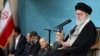 Pemimpin Tertinggi Iran Ayatollah Ali Khamenei berbicara dalam sebuah upacara pertemuan dengan sekelompok pejabat di Teheran pada 8 Maret 2025. (Foto: Office of the Iranian Supreme Leader via AP)