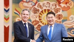2024年8月1日,美国国务卿安东尼·布林肯(Antony Blinken)在乌兰巴托与蒙古总理奥云额尔登(Luwsannamsrai Oyun-Erdene)会晤。
