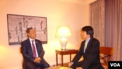 ပြည်ထောင်စုလွှတ်တော် နာယက၊ ပြည်သူ့လွှတ်တော်ဥက္ကဌဋ္ဌ သူရဦးရွှေမန်းကို VOA မြန်မာပိုင်း ဌာနမှူး ဦးသန်းလွင်ထွန်းရဲ့ သီးသန့်တွေ့ဆုံ မေးမြန်းချက်