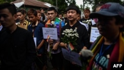 ကိုကျော်ဇင်ဝင်း သေဆုံးမှု တရားမျှတမှု ရရေး ရန်ကုန်မှာ ဆန္ဒပြနေကြပုံ