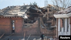 韩国空军在京畿道抱川市举行韩美联合实弹演习期间,意外将MK-82炸弹投至住宅区。