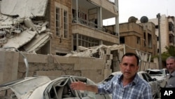 叙利亚北部城市伊德利卜4月30日发生爆炸,图为爆炸现场