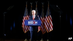 民主党总统参选人拜登在德拉哇州谈新冠病毒疫情。(2020年3月12日)