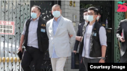 苹果日报发表黎智英被捕照片