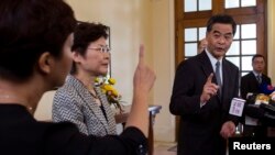 2014年10月16日,香港特首梁振英在新闻发布会上表示,希望政府最早在下个星期与抗议学生举行对话。