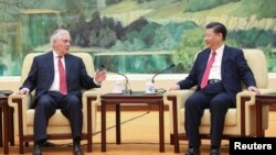 中国主席习近平和美国国务卿蒂勒森在北京人民大会堂会晤(2017年3月19日)