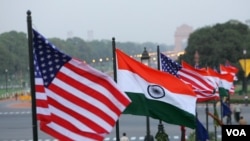 美国和印度国旗。(美联社资料照)