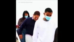 美国遣返非法移民飞机在哥伦比亚降落 美国遣返非法移民飞机在哥伦比亚降落