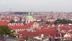 နိုင်ငံခြားဧည့်သည်မျှော်နေတဲ့ Czech ခရီးသွားလုပ်ငန်း နိုင်ငံခြားဧည့်သည်မျှော်နေတဲ့ Czech ခရီးသွားလုပ်ငန်း