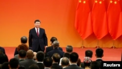 中国国家主席习近平在北京人大会堂参加为纪念中共建政70周年而举行的一个授勋仪式。(2019年9月29日)