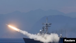 2022年6月,作为台湾年度“汉光”演习的一部分,从“继光舰”上发射的导弹。