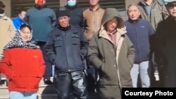 2024年11月3日,内蒙古的蒙古族牧民在克什克腾旗政府所在地经棚镇举行抗议活动。(南蒙古人权信息中心提供)