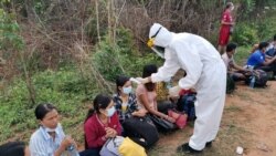 ဧပြီလ ၁၃ရက်နေ့က ကန်ချနဘူရီနယ်စပ်မှာဖမ်းမိတဲ့မြန်မာနိုင်ငံသားများ ဓါတ်ပုံ ။ ထိုင်းနယ်ခြားစောင့်တပ် ဧပြီလ ၁၃ရက်နေ့က ကန်ချနဘူရီနယ်စပ်မှာဖမ်းမိတဲ့မြန်မာနိုင်ငံသားများ ဓါတ်ပုံ ။ ထိုင်းနယ်ခြားစောင့်တပ်