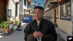 西藏流亡政府新当选的司政边巴次仁(Penpa Tsering)