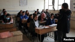 叙利亚卡米什利一所学校的学生在上课。(2024年12月16日)