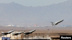 伊朗军方在演习中发射无人机(2022年8月25日)