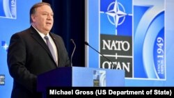 美国国务卿蓬佩奥在美国国务院举行的北约外长会议上对媒体发表讲话。(2019年4月4日)