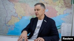 "Можу вам сказати напевно, що більше мільйона українських дітей, а може бути й півтора мільйона, за 10 років війни опинилися під владою росіян", - сказав Микола Кулеба, голова фонду "Врятуй Україну", колишній Уповноважений президента України з прав дитини. Фото: Reuters