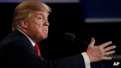 Ông Donald Trump trong cuộc tranh luận tổng thống cuối cùng hôm 20/10.