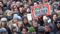 美国文学界人士纽约集会,捍卫言论自由 美国文学界人士纽约集会,捍卫言论自由