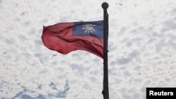 台湾桃园飘扬的台湾旗帜。(2021年6月30日)