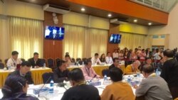 ၂၁ ရာစု ပင်လုံညီလာခံမှာ လက်နက်ကိုင်အဖွဲ့တွေ အားလုံးပါဝင်ရေး ဆွေးနွေး ၂၁ ရာစု ပင်လုံညီလာခံမှာ လက်နက်ကိုင်အဖွဲ့တွေ အားလုံးပါဝင်ရေး ဆွေးနွေး