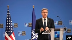 2024年12月4日,美国国务卿安东尼·布林肯在布鲁塞尔北约总部举行的北约外长会议结束时举行的新闻发布会上发表讲话。