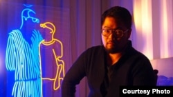 澳籍华裔艺术家巴丢草(照片提供: 巴丢草)