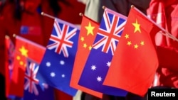 资料照:中国与澳大利亚国旗