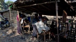 ရခိုင်က အိုးအိမ်စွန့်ထွက်ပြေးရသူတွေ အတွက် အသင့်ဆောက်အိမ်တွေ တရုတ်လှူဒါန်း ရခိုင်က အိုးအိမ်စွန့်ထွက်ပြေးရသူတွေ အတွက် အသင့်ဆောက်အိမ်တွေ တရုတ်လှူဒါန်း