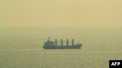 Велика Британія заявляє, що Росія може використати морські міни для ураження цивільних суден у Чорному морі, як везуть на експорт українське зерно. Фото: STRINGER/AFP